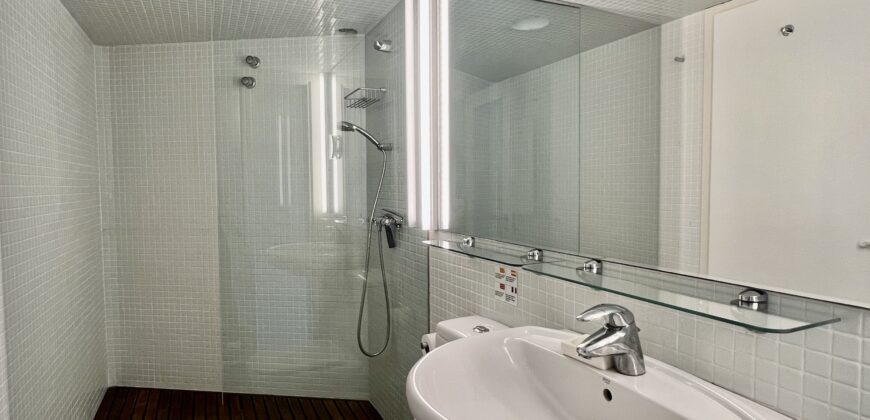 Superb villa on the sea front in Begur