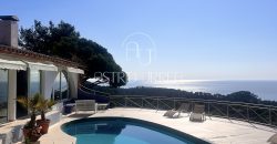 Superbe propriété située dans le prestigieux quartier Santa María de Llorell