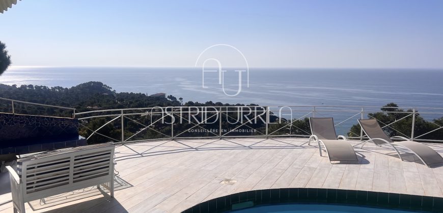 Superbe propriété située dans le prestigieux quartier Santa María de Llorell