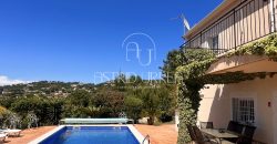 Villa two-family dwelling