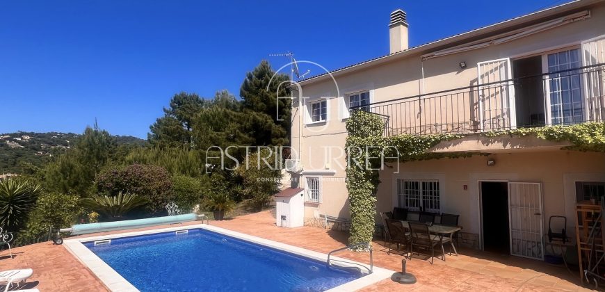 Villa two-family dwelling