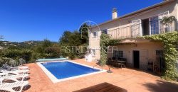 Villa two-family dwelling
