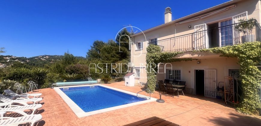 Villa two-family dwelling