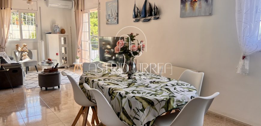 Villa two-family dwelling