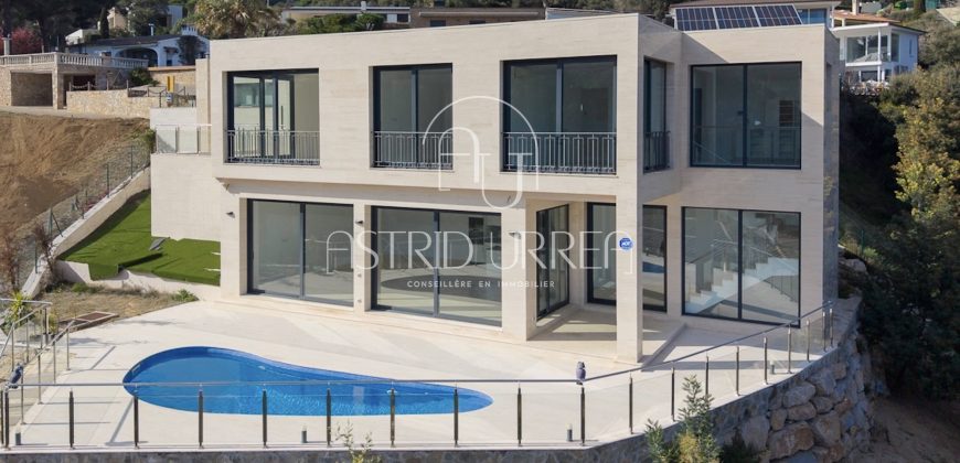 Villa contemporaine avec vue mer panoramique à Santa Maria de Llorell, Tossa de Mar