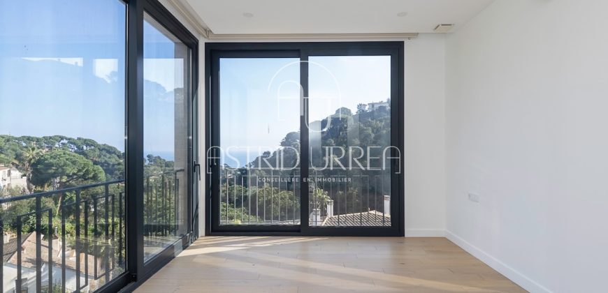 Villa contemporaine avec vue mer panoramique à Santa Maria de Llorell, Tossa de Mar