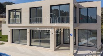 Contemporary Villa with Panoramic Sea Views in Santa Maria de Llorell, Tossa de Mar