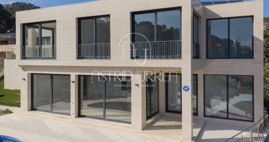 Villa contemporaine avec vue mer panoramique à Santa Maria de Llorell, Tossa de Mar
