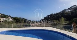 Villa contemporaine avec vue mer panoramique à Santa Maria de Llorell, Tossa de Mar