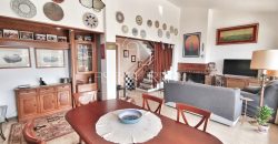 Grande maison avec piscine, vue sur la mer et plus de 2.200 m2 de terrain